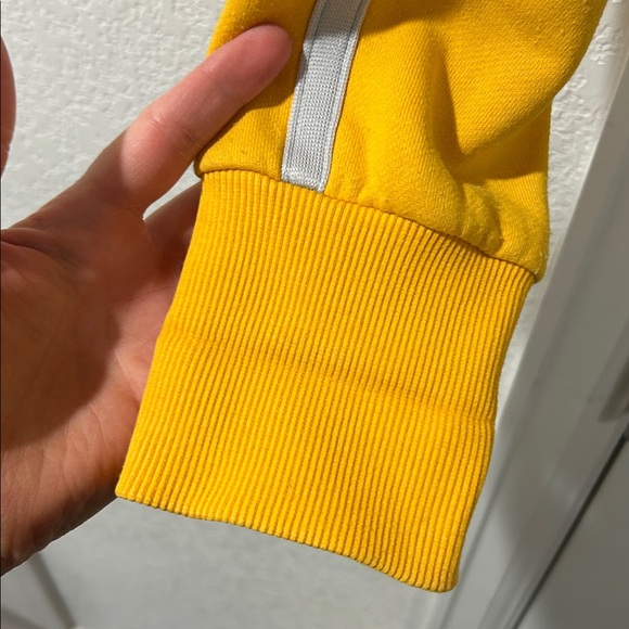 Gymshark Legacy Cropped Sweater - Picture 10 of 10